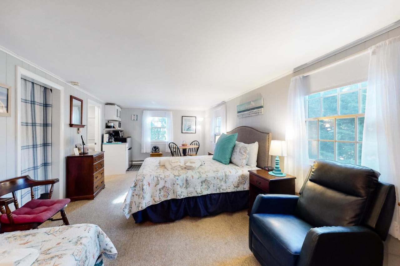 Beach Rose Guest Studio Nauset Heights Екстер'єр фото