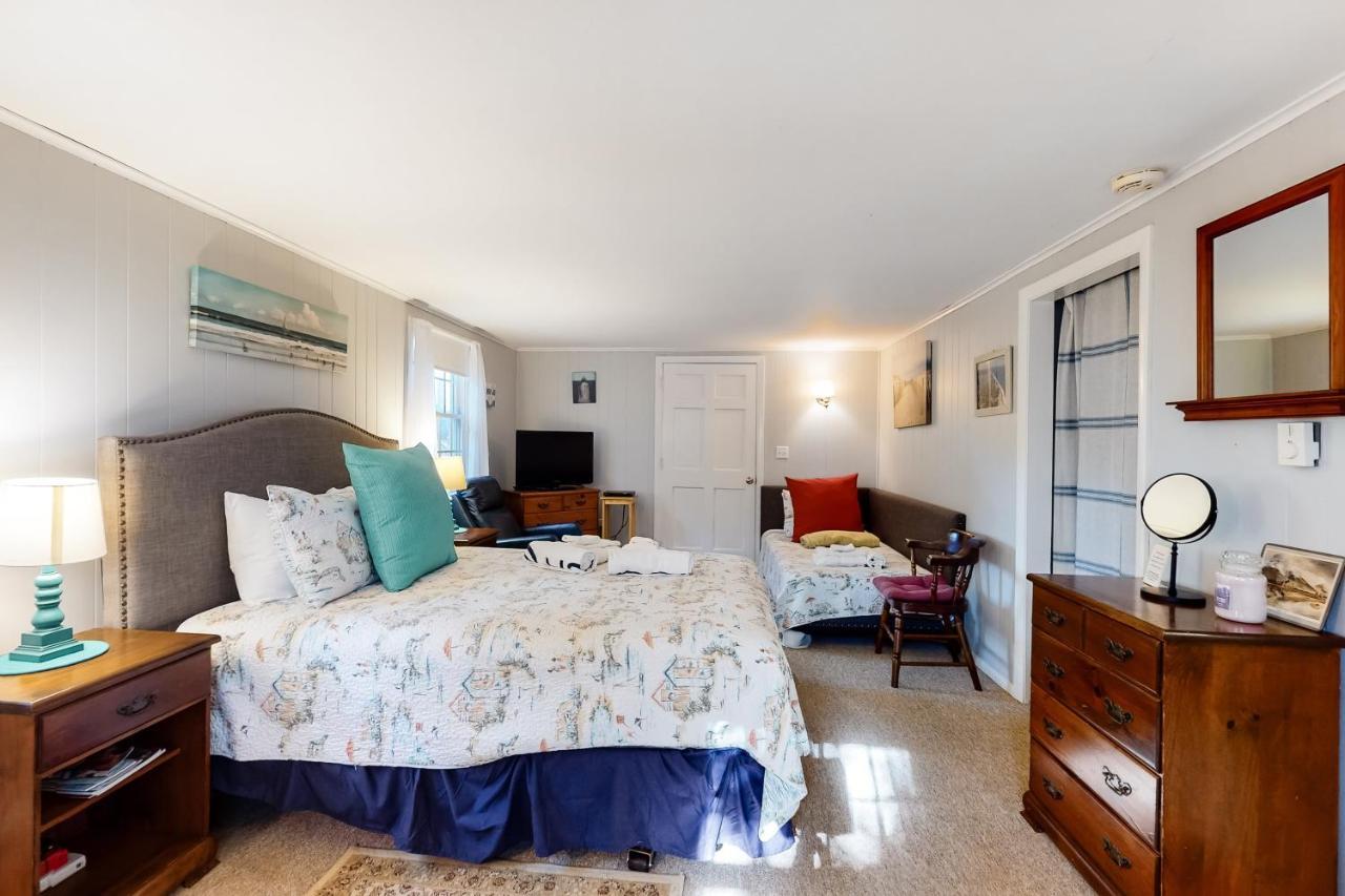 Beach Rose Guest Studio Nauset Heights Екстер'єр фото