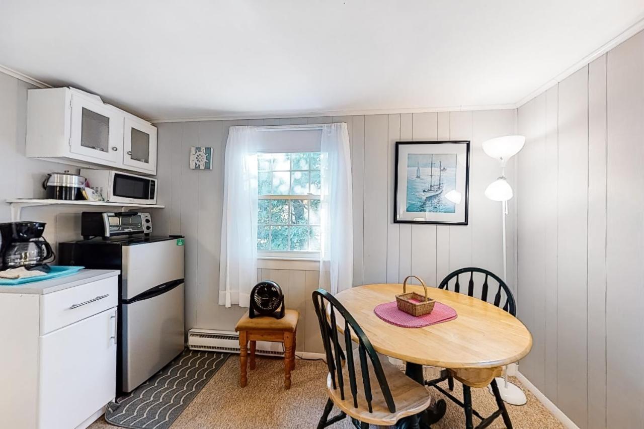 Beach Rose Guest Studio Nauset Heights Екстер'єр фото